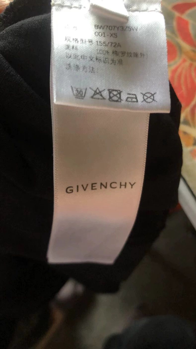 Givenchy givenchy classic black t-shirt with logo-dmc Size US XS / EU 42 / 0 - 5 Thumbnail