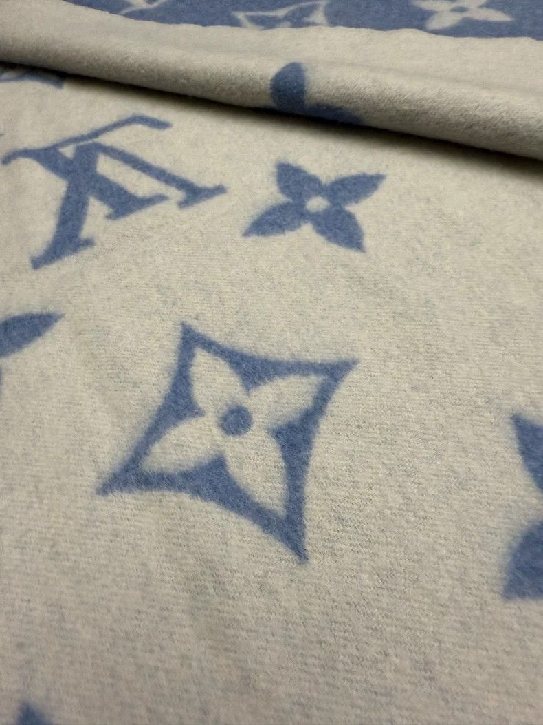 Louis Vuitton louis vuitton blue cashmere scarf reversible-dmc Size ONE SIZE - 3 Thumbnail