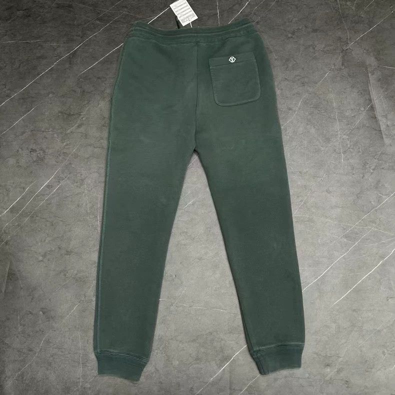 Louis Vuitton louis vuitton metal logo jogger pants size s-dmc Size US 26 / EU 42 - 2 Thumbnail