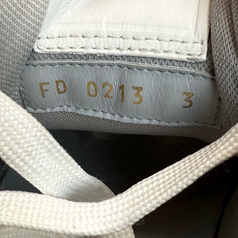 Louis Vuitton louis vuitton trainer sneakers in white cement-dmc Size US 5 / EU 37 - 8 Thumbnail