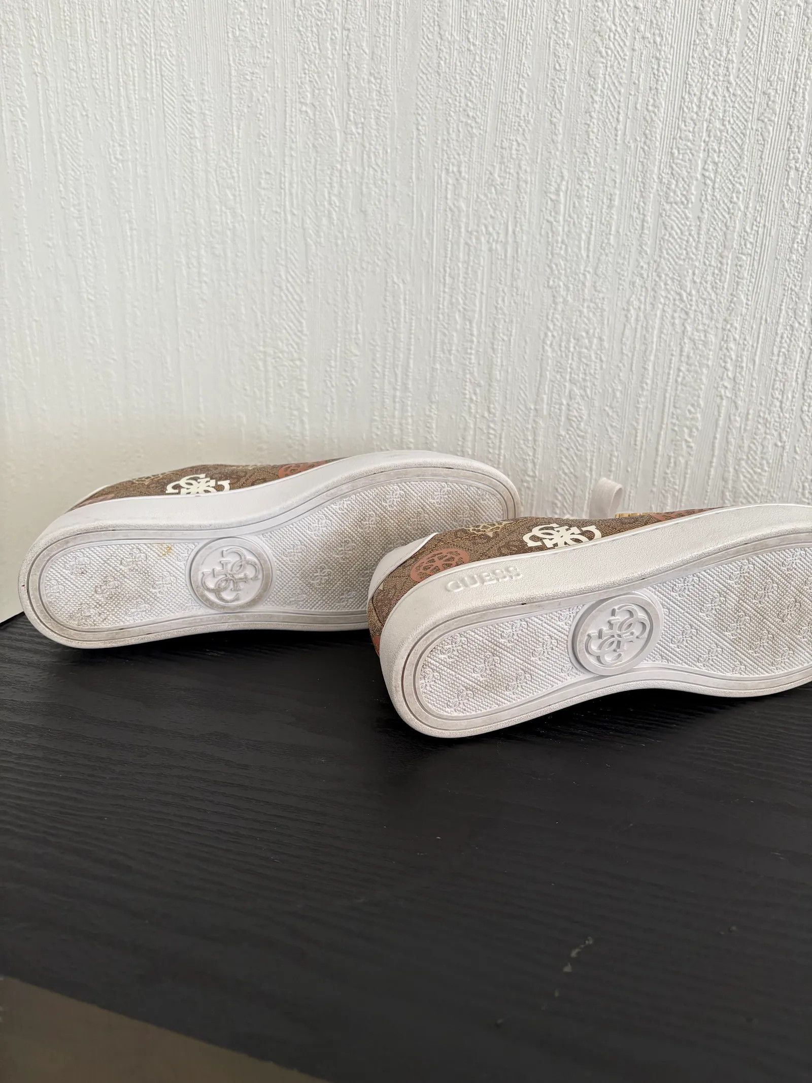 Guess Guess Sneakers Size US 9 / IT 39 - 4 Thumbnail