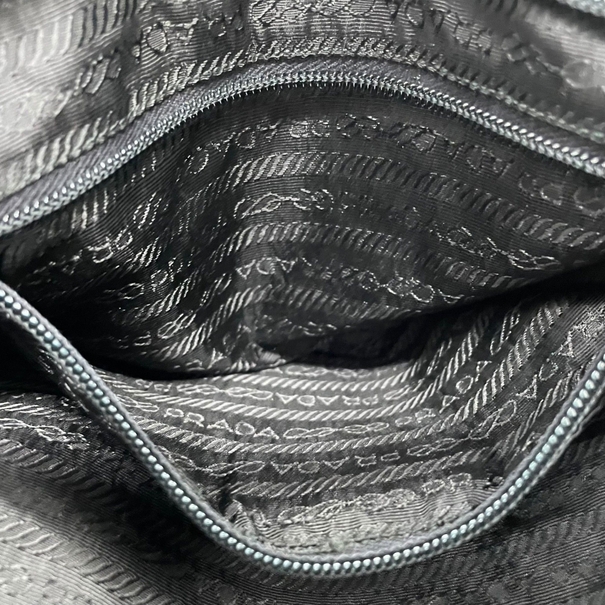 Prada Prada Tessuto tote Size ONE SIZE - 19 Thumbnail