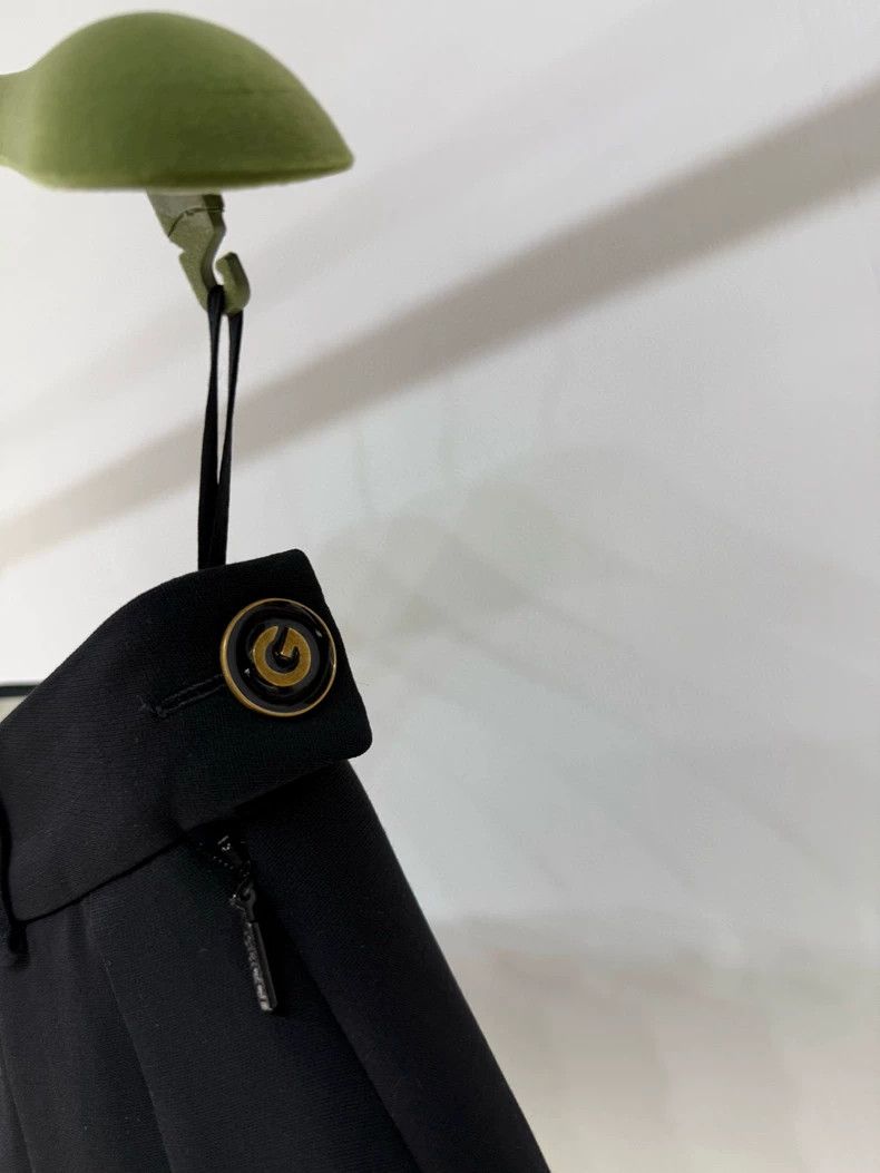 Gucci gucci classic pleated g-logo mini skirt-dmc Size US 38 / EU 54 - 2 Thumbnail
