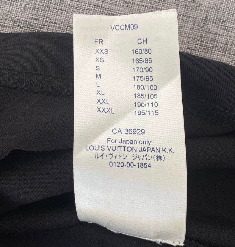 Louis Vuitton louis vuitton black embroidered t-shirt size m-dmc Size US M / EU 48-50 / 2 - 7 Thumbnail