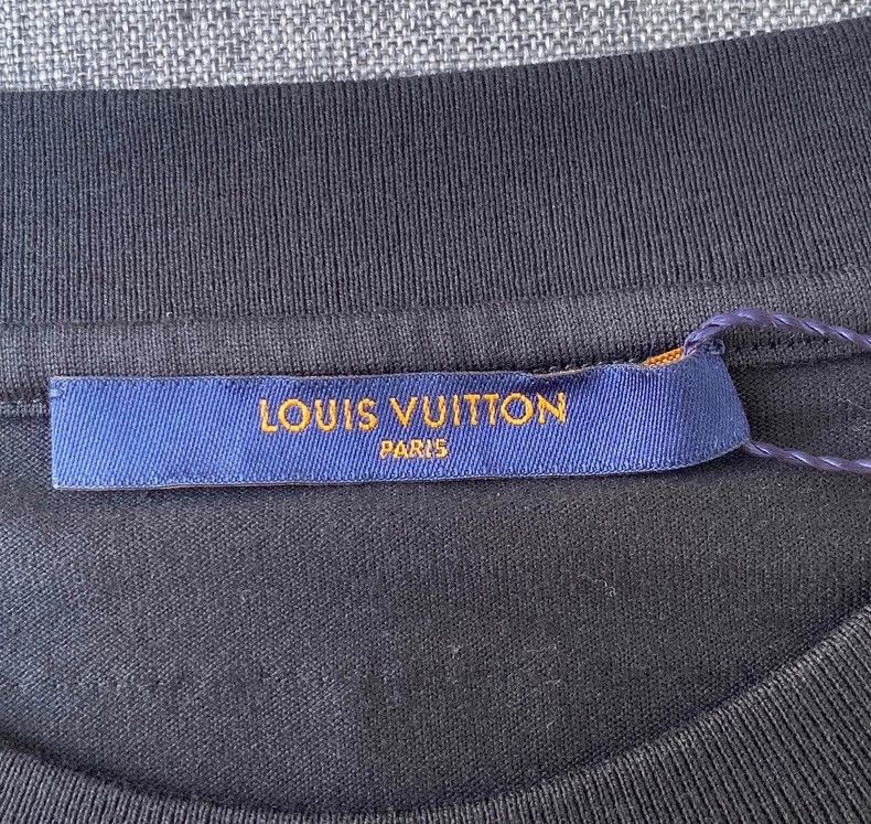 Louis Vuitton louis vuitton black embroidered t-shirt size m-dmc Size US M / EU 48-50 / 2 - 3 Thumbnail