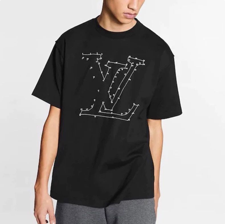 Louis Vuitton louis vuitton black embroidered t-shirt size m-dmc Size US M / EU 48-50 / 2 - 8 Thumbnail