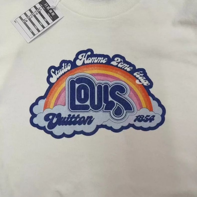 Louis Vuitton louis vuitton rainbow logo t-shirt-dmc Size US M / EU 48-50 / 2 - 6 Thumbnail