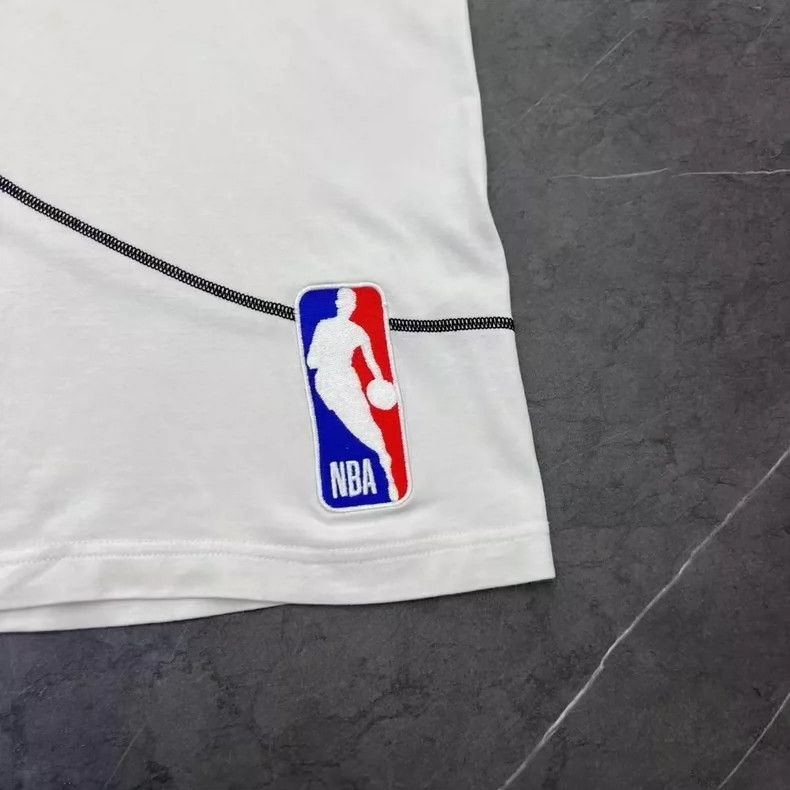 Louis Vuitton louis vuitton nba graphic short sleeve t-shirt-dmc Size US M / EU 48-50 / 2 - 4 Thumbnail
