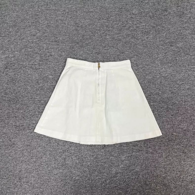 Gucci gucci white short skirt with buckle design-dmc Size US 31 - 2 Thumbnail