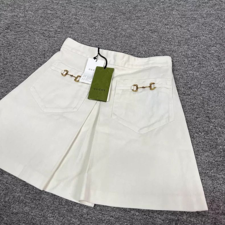 Gucci gucci white short skirt with buckle design-dmc Size US 31 - 3 Thumbnail