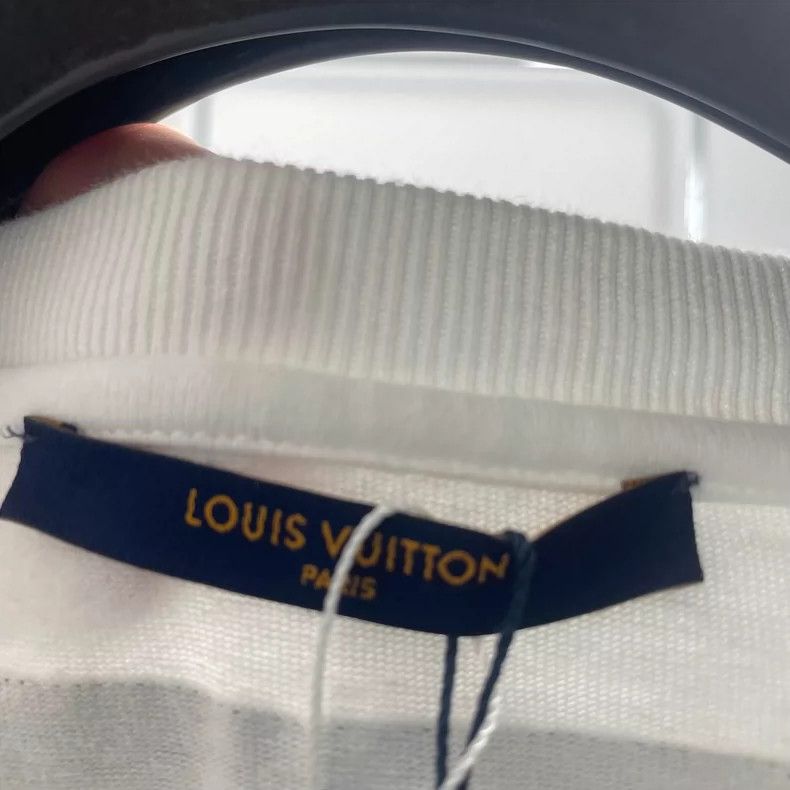 Louis Vuitton louis vuitton short sleeve t-shirt-dmc Size US L / EU 52-54 / 3 - 4 Thumbnail