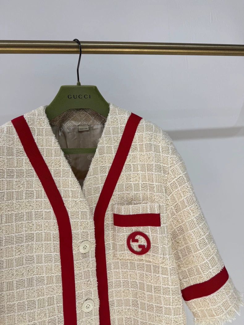 Gucci beige and red tweed Gucci jacket-dmc Size US M / EU 48-50 / 2 - 3 Thumbnail