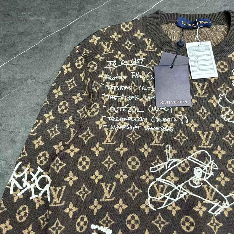 Louis Vuitton louis vuitton brown knitted graffiti sweater-dmc Size US M / EU 48-50 / 2 - 5 Thumbnail