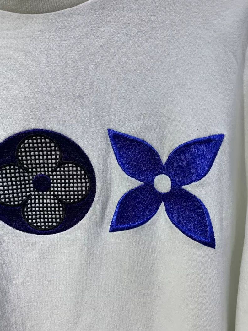 Louis Vuitton louis vuitton embroidered logo white sweatshirt-dmc Size US L / EU 52-54 / 3 - 4 Thumbnail