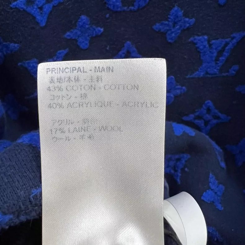 Louis Vuitton louis vuitton blue embossed sweatshirt-dmc Size US M / EU 48-50 / 2 - 3 Thumbnail