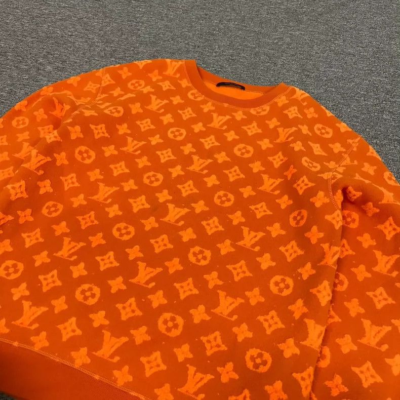 Louis Vuitton louis vuitton orange printed sweatshirt size M-dmc Size US M / EU 48-50 / 2 - 4 Thumbnail