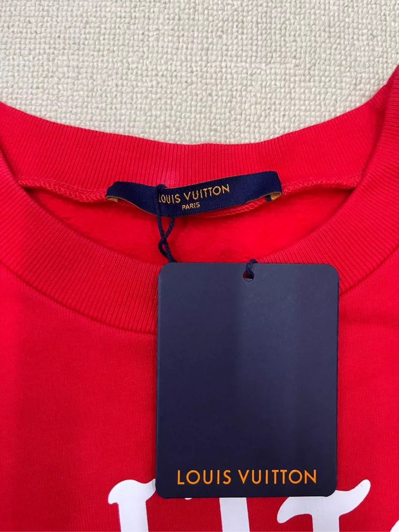 Louis Vuitton louis vuitton red logo long sleeve sweatshirt-dmc Size US S / EU 44-46 / 1 - 5 Thumbnail