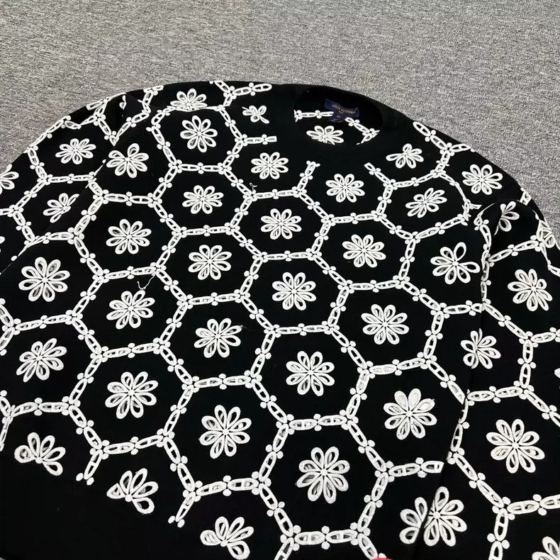 Louis Vuitton louis vuitton embroidered floral pullover sweatshirt-dmc Size US XS / EU 42 / 0 - 4 Thumbnail