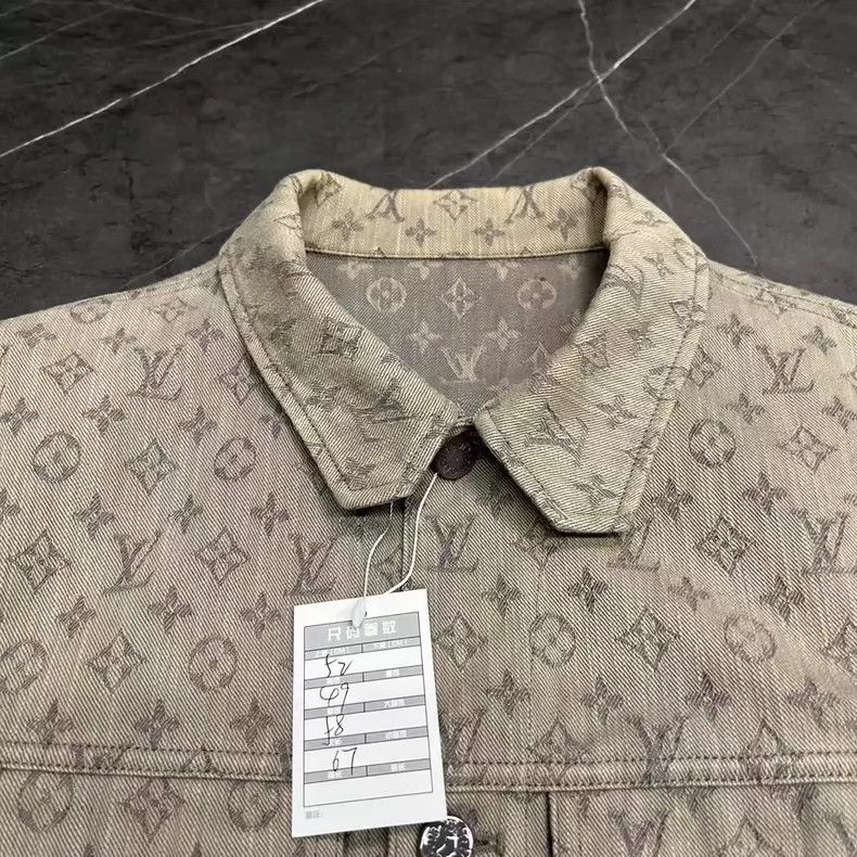 Louis Vuitton louis vuitton gray logo denim jacket-dmc Size US L / EU 52-54 / 3 - 5 Thumbnail