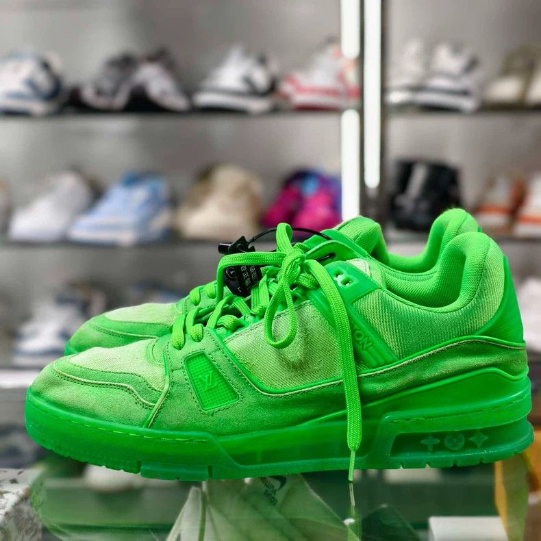 Louis Vuitton lv trainer fluorescent green sneakers-dmc Size US 7 / EU 40 - 5 Thumbnail