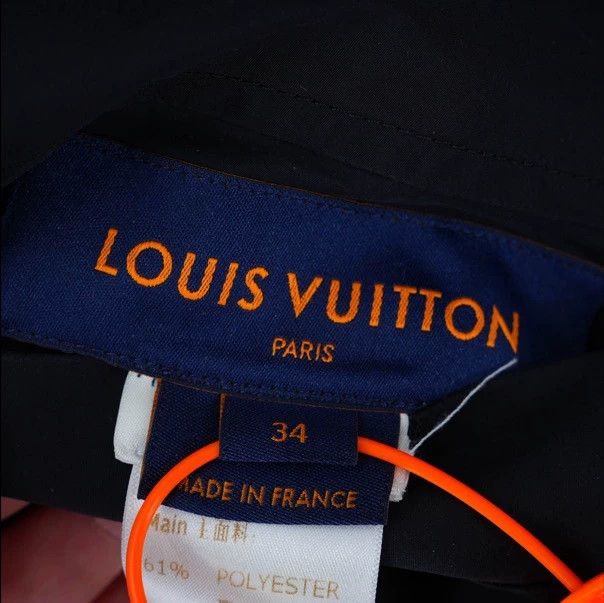 Louis Vuitton louis vuitton black reversible ski jacket-dmc Size US S / EU 44-46 / 1 - 4 Thumbnail