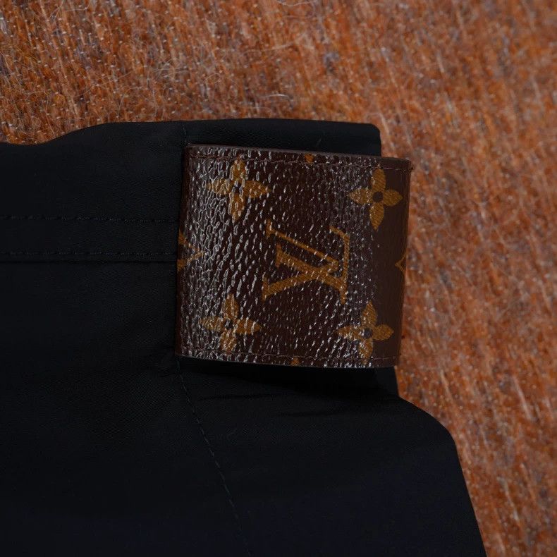 Louis Vuitton new louis vuitton zip hoodie jacket-dmc Size US S / EU 44-46 / 1 - 6 Thumbnail