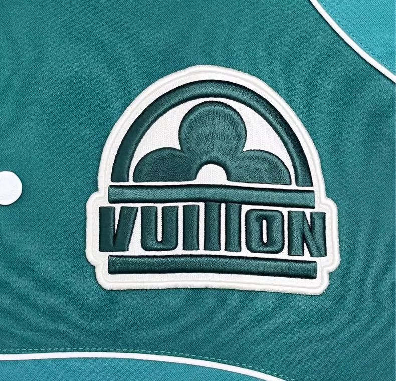 Louis Vuitton louis vuitton green logo jacket-dmc Size US L / EU 52-54 / 3 - 6 Thumbnail