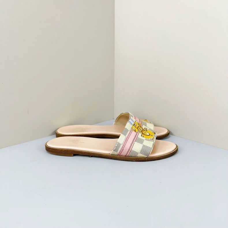 Louis Vuitton louis vuitton checkerboard slide sandals size 37-dmc Size US 7 / EU 40 - 4 Thumbnail