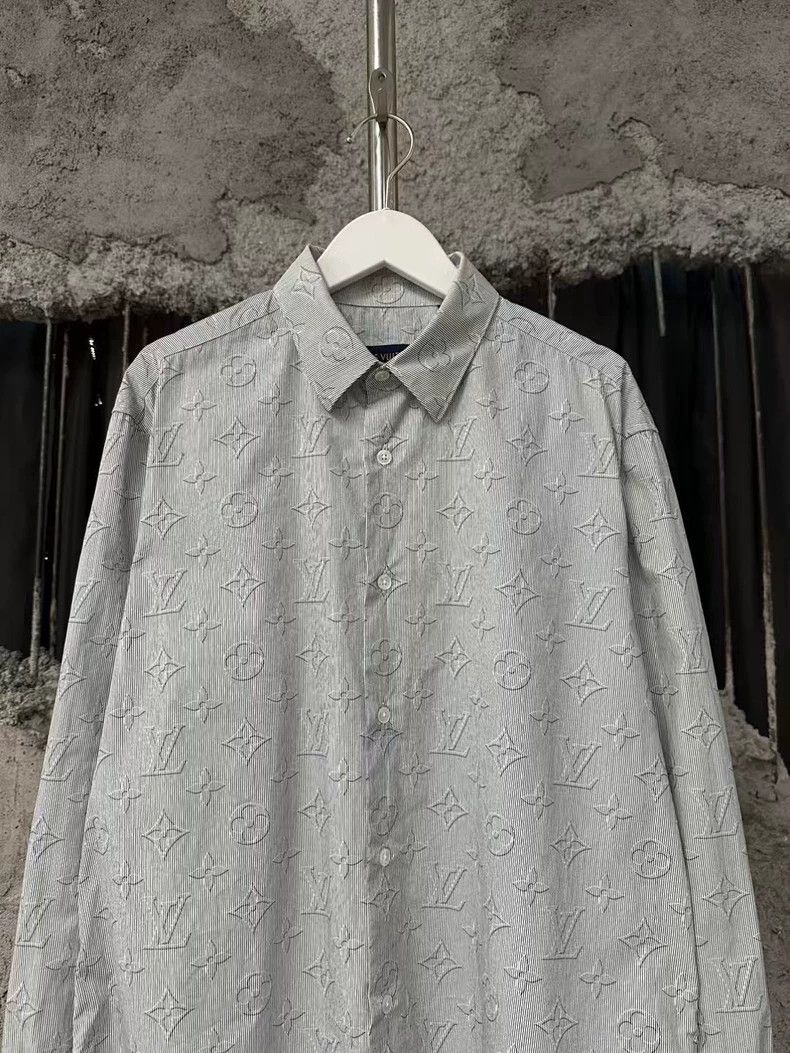 Louis Vuitton louis vuitton patterned long sleeve shirt-dmc Size US M / EU 48-50 / 2 - 3 Thumbnail