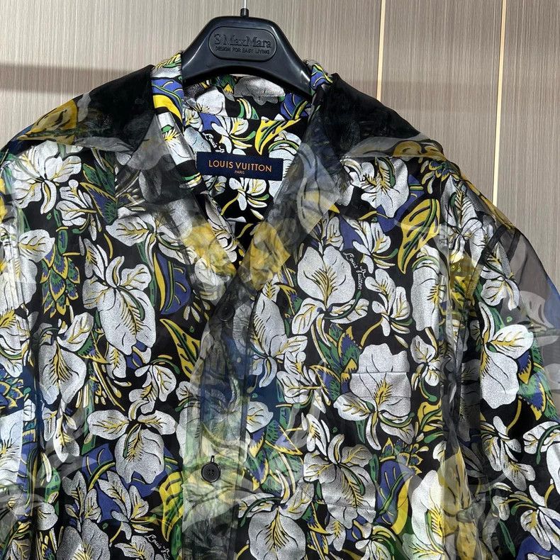Louis Vuitton louis vuitton floral short sleeve shirt-dmc Size US S / EU 44-46 / 1 - 3 Thumbnail
