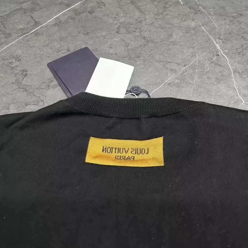 louis vuitton black logo knit short sleeve shirt-dmc