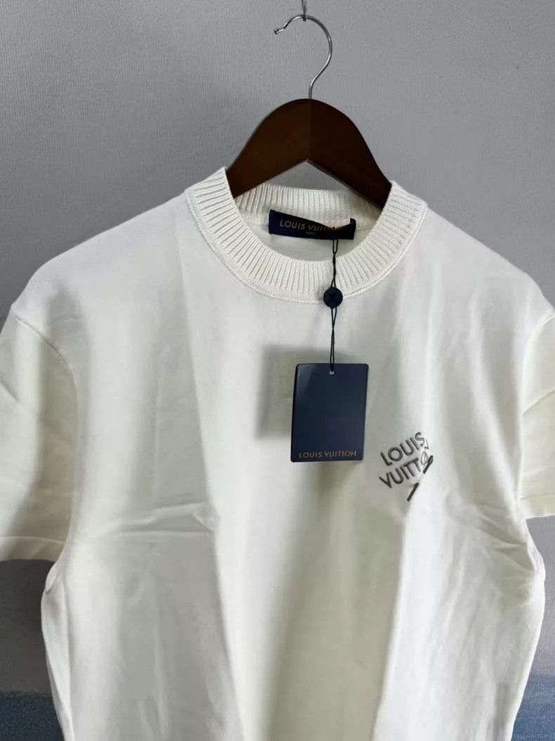 Louis Vuitton louis vuitton white short sleeve knit top-dmc Size US S / EU 44-46 / 1 - 2 Thumbnail