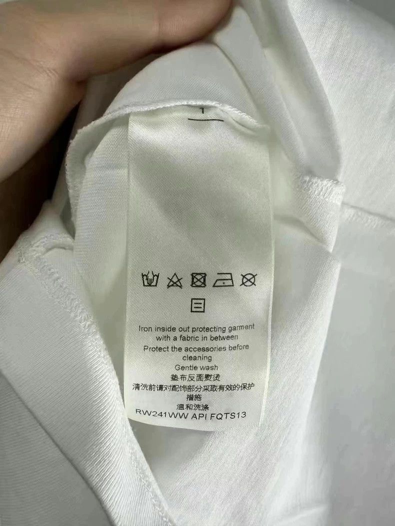 Louis Vuitton louis vuitton white short sleeve printed t-shirt-dmc Size US S / EU 44-46 / 1 - 4 Thumbnail