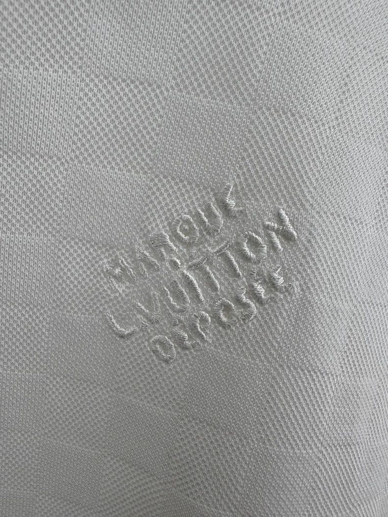 Louis Vuitton louis vuitton embroidered logo short sleeve t-shirt-dmc Size US L / EU 52-54 / 3 - 4 Thumbnail