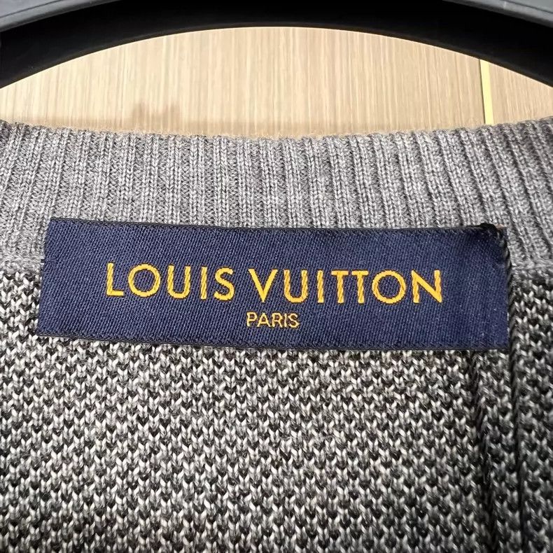 Louis Vuitton louis vuitton graphic knit sweater for men-dmc Size US L / EU 52-54 / 3 - 6 Thumbnail