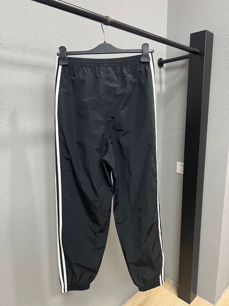 Balenciaga balenciaga x adidas black nylon joggers-dmc Size US 34 / EU 50 - 2 Thumbnail