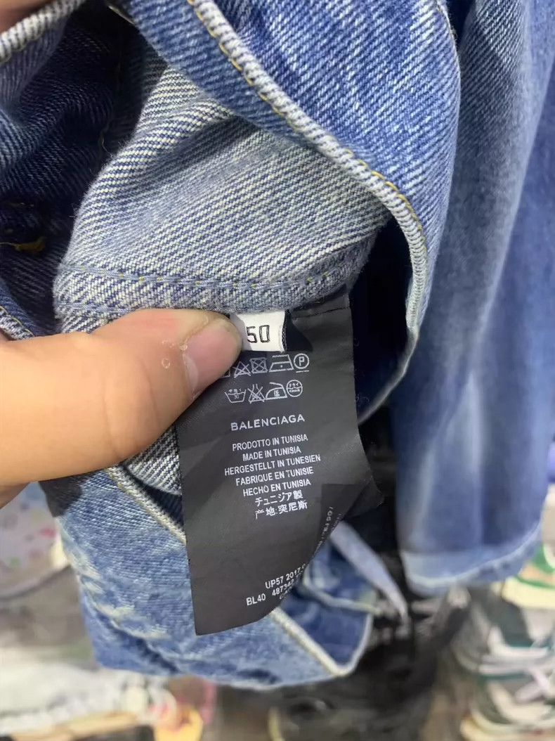 Balenciaga balenciaga denim jacket in excellent condition-dmc Size US L / EU 52-54 / 3 - 7 Thumbnail