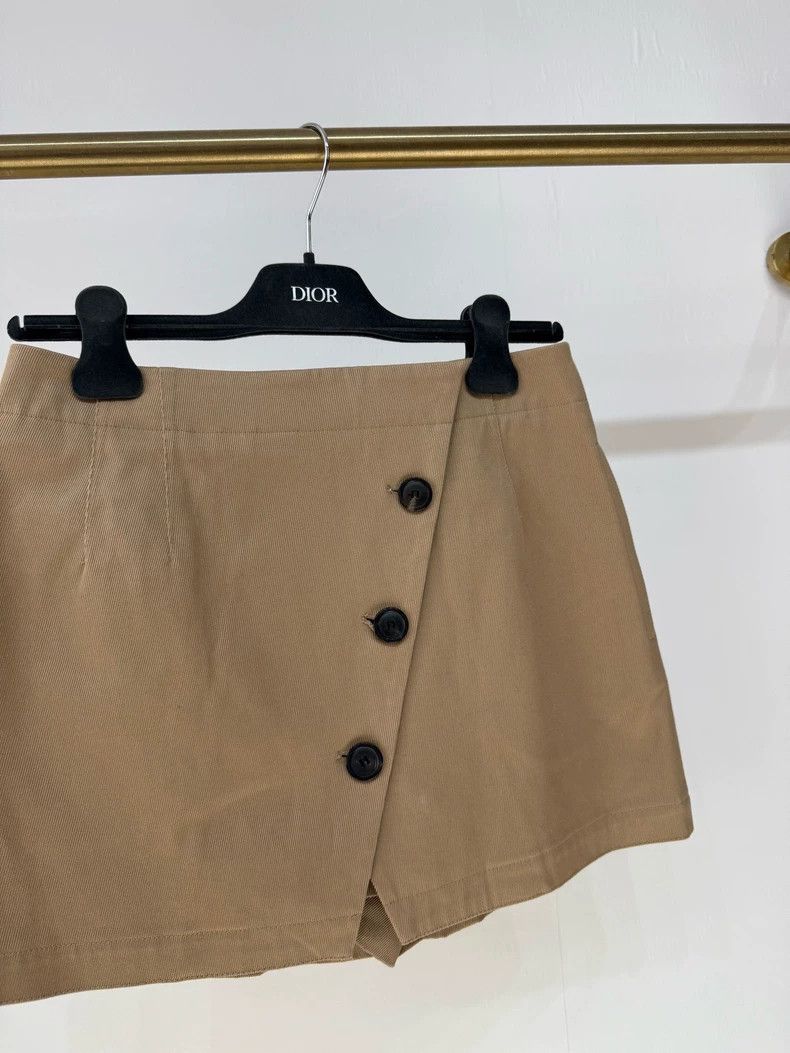 Dior chic beige skirt with buttons-dmc Size US 36 / EU 52 - 2 Thumbnail