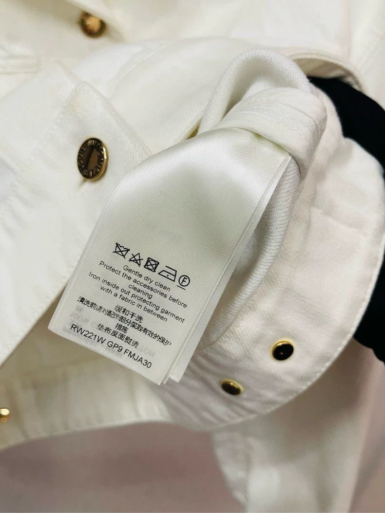 Louis Vuitton white cropped denim jacket by louis vuitton-dmc Size US M / EU 48-50 / 2 - 3 Thumbnail