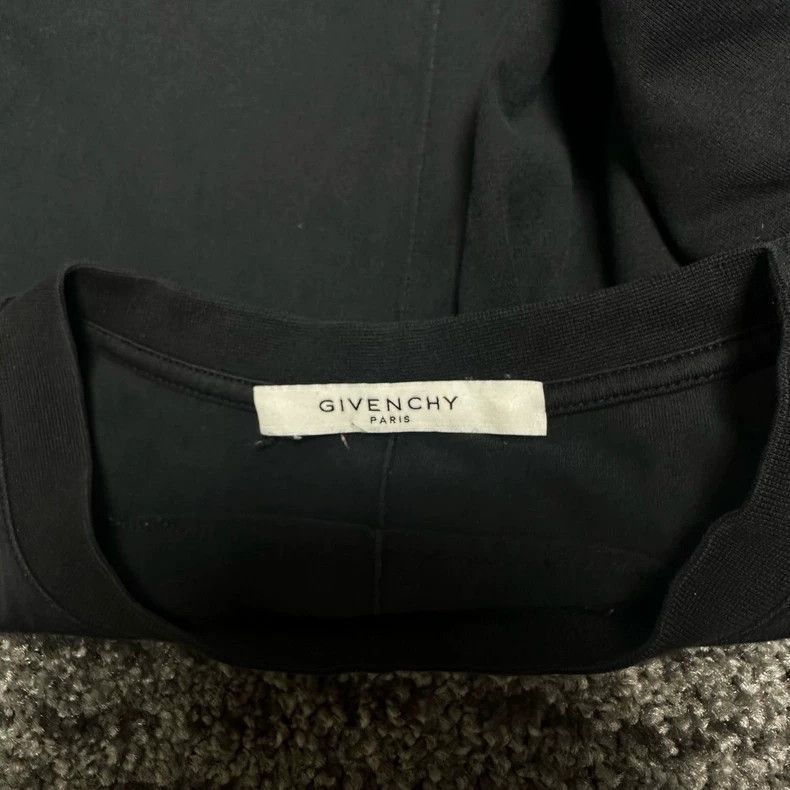 Givenchy givenchy shark graphic short sleeve t-shirt-dmc Size US S / EU 44-46 / 1 - 3 Thumbnail