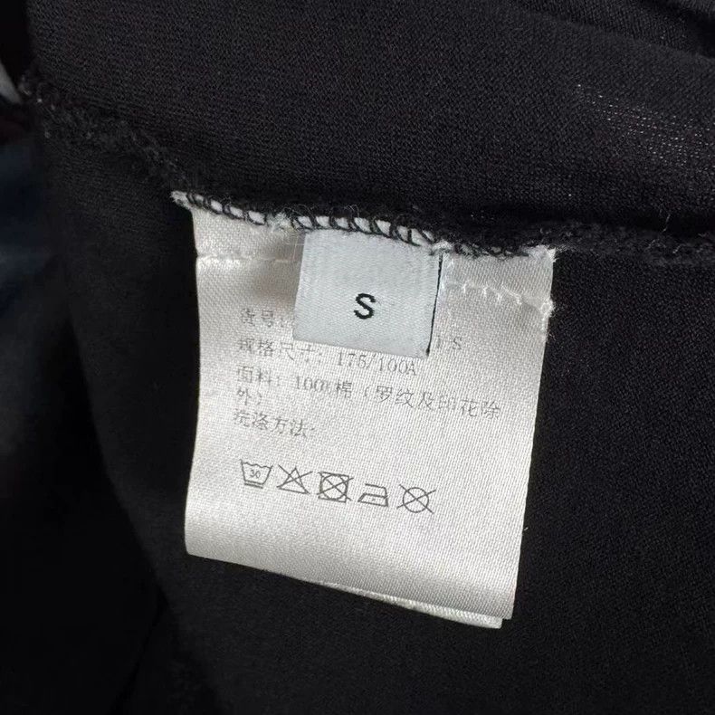 Givenchy givenchy black shark short sleeve t-shirt-dmc Size US S / EU 44-46 / 1 - 4 Thumbnail