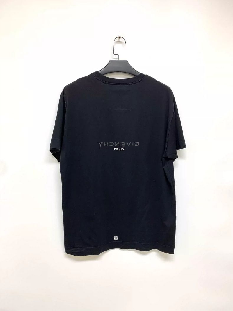 Givenchy givenchy logo short sleeve t-shirt size l-dmc Size US L / EU 52-54 / 3 - 2 Thumbnail