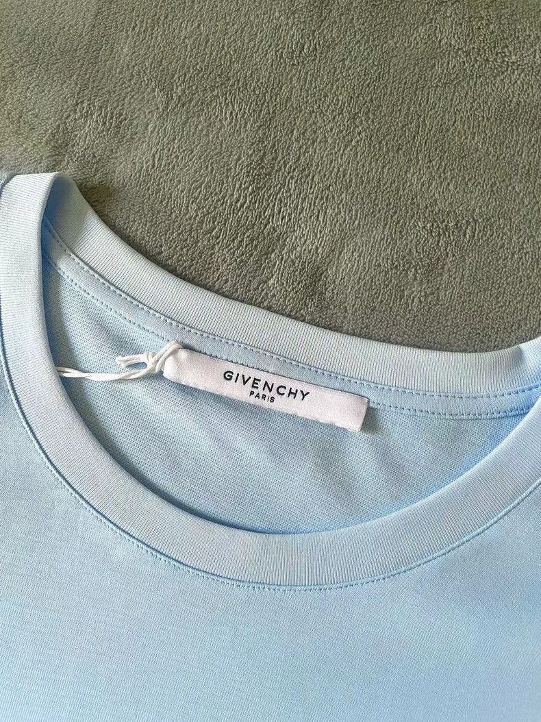 Givenchy givenchy light blue short sleeve t-shirt-dmc Size US M / EU 48-50 / 2 - 2 Thumbnail