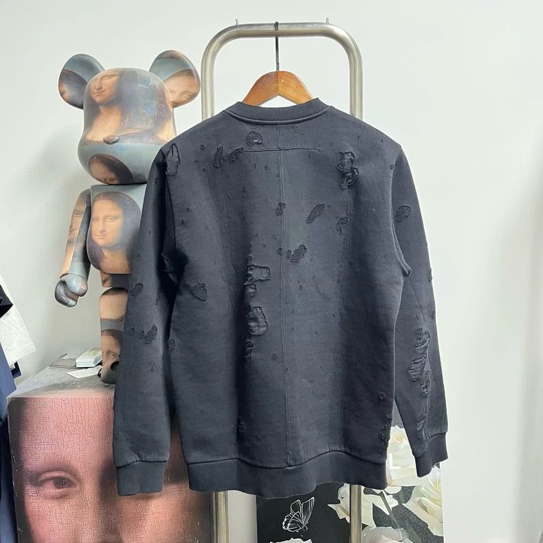 Givenchy givenchy distressed black sweatshirt with logo-dmc Size US S / EU 44-46 / 1 - 2 Thumbnail