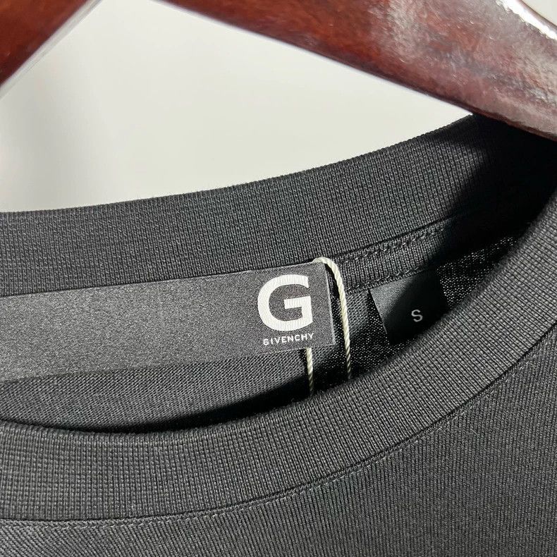 Givenchy givenchy black long sleeve sweatshirt-dmc Size US S / EU 44-46 / 1 - 3 Thumbnail
