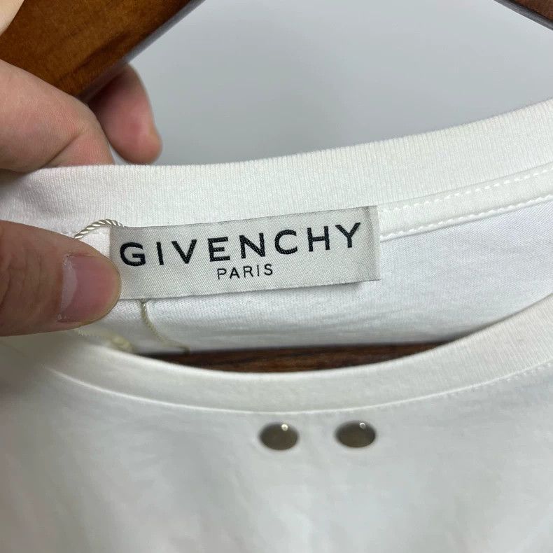 Givenchy givenchy paris short sleeve t-shirt-dmc Size US S / EU 44-46 / 1 - 3 Thumbnail