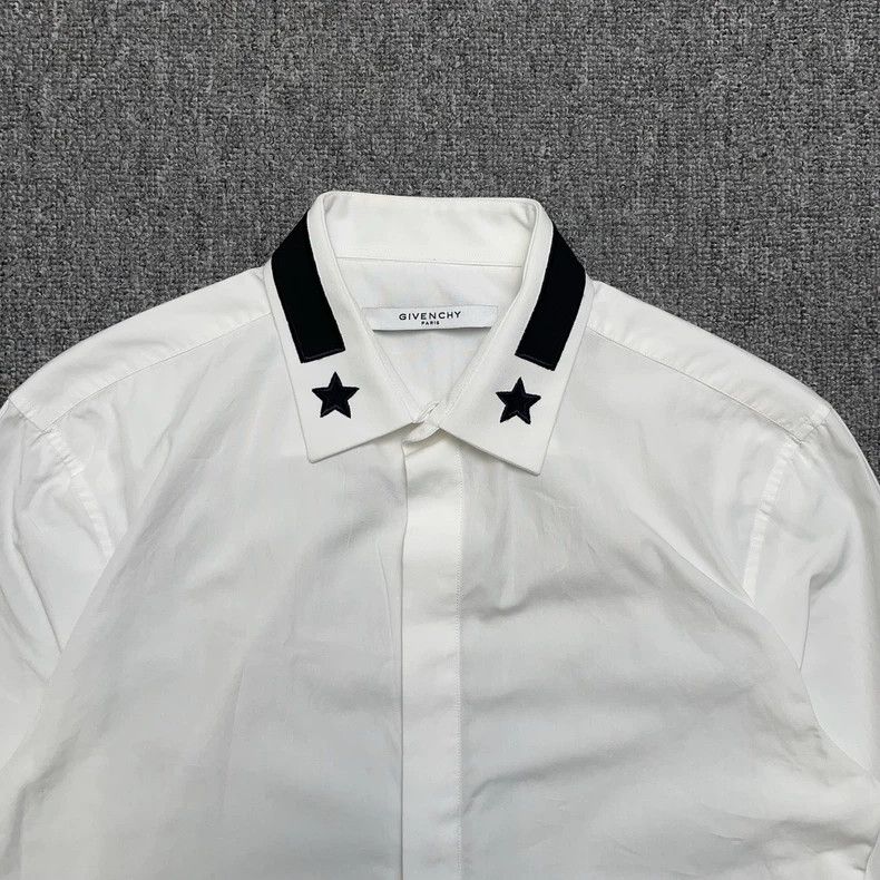 Givenchy givenchy white shirt with embroidered stars-dmc Size US M / EU 48-50 / 2 - 4 Thumbnail