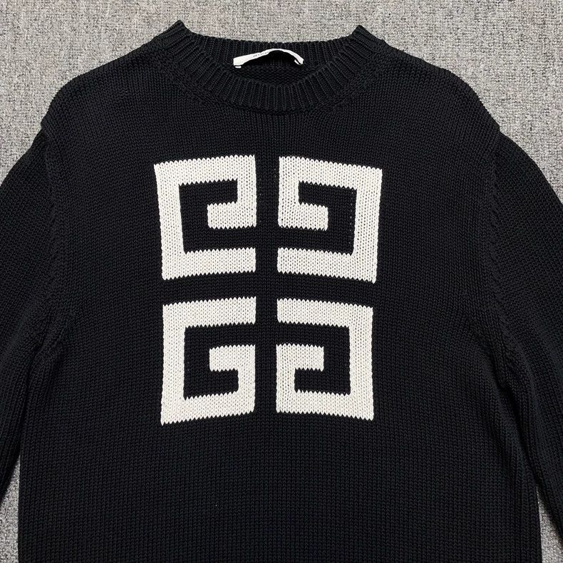 Givenchy Givenchy Black Sweater with Large Logo-dmc Size US S / EU 44-46 / 1 - 4 Thumbnail