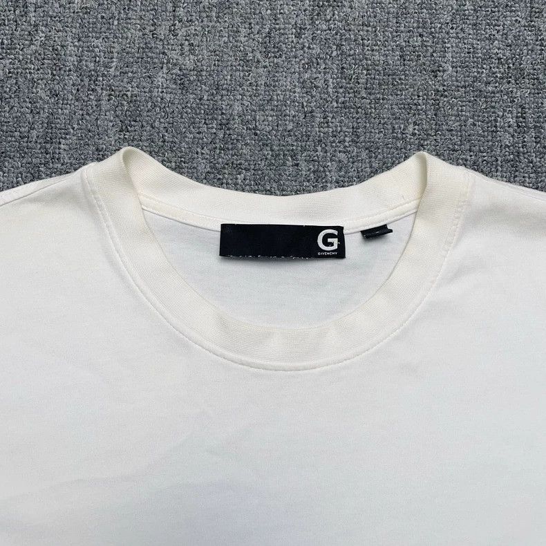 Givenchy givenchy short sleeve t-shirt size s-dmc Size US S / EU 44-46 / 1 - 3 Thumbnail