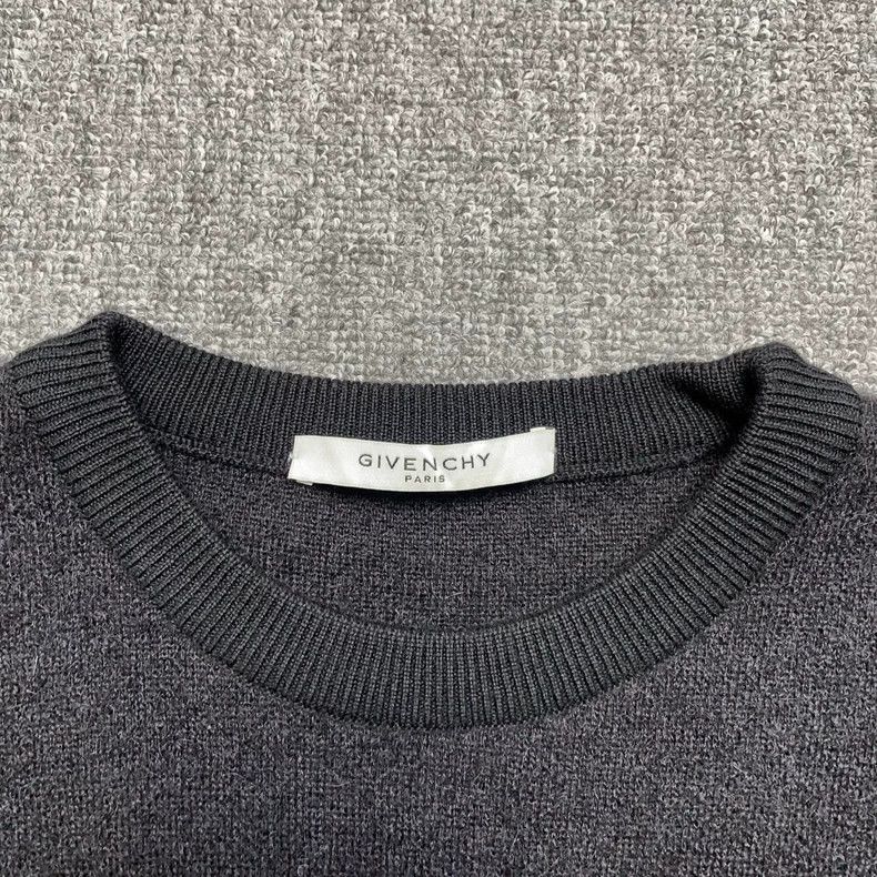 Givenchy givenchy logo stitched knit sweater size s-dmc Size US S / EU 44-46 / 1 - 3 Thumbnail